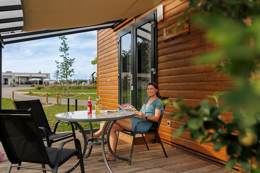 cr3-1764-sonnenkapD45D9328-8099-1914-7EEA-4C2226CCC299