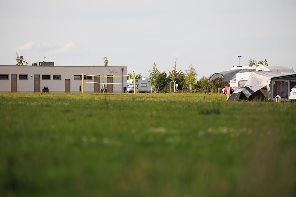 cr3-2357-sonnenkapAF302A6D-216D-AC10-E0F5-2C134CFCF18D