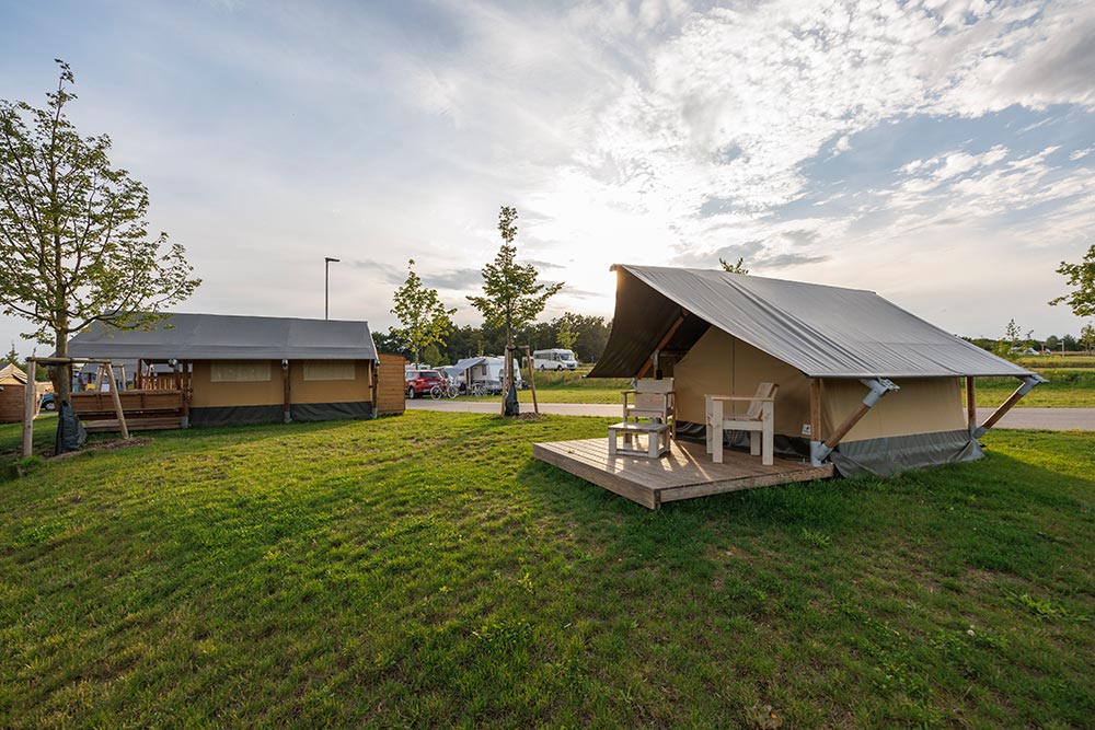 cr3-2497-sonnenkapEC4F4AC1-8666-1149-C0AE-D42BB7D1085C