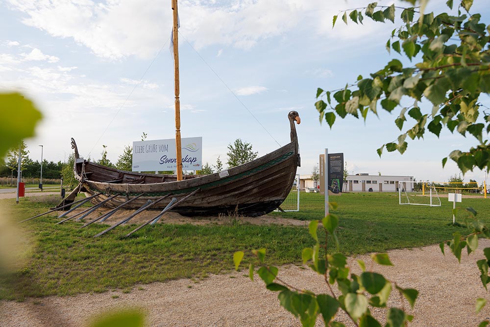 cr3-2503-sonnenkapD896D325-291A-A433-D6D6-24909F84A734