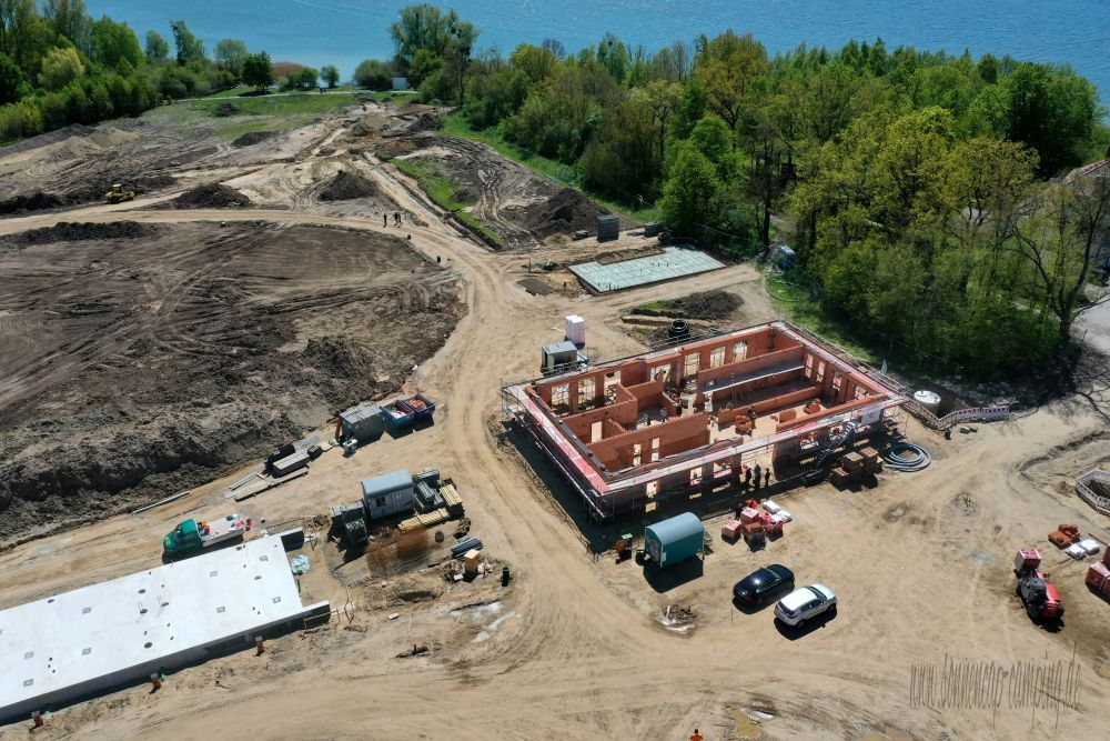 2020-06-03-02EA1CD353-D2E8-7313-100B-0461473FD648