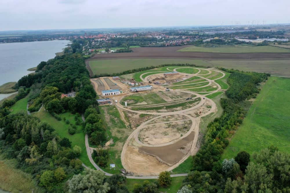 2020-09-09-045C8EC096-840D-F996-3264-084D1AEB809C