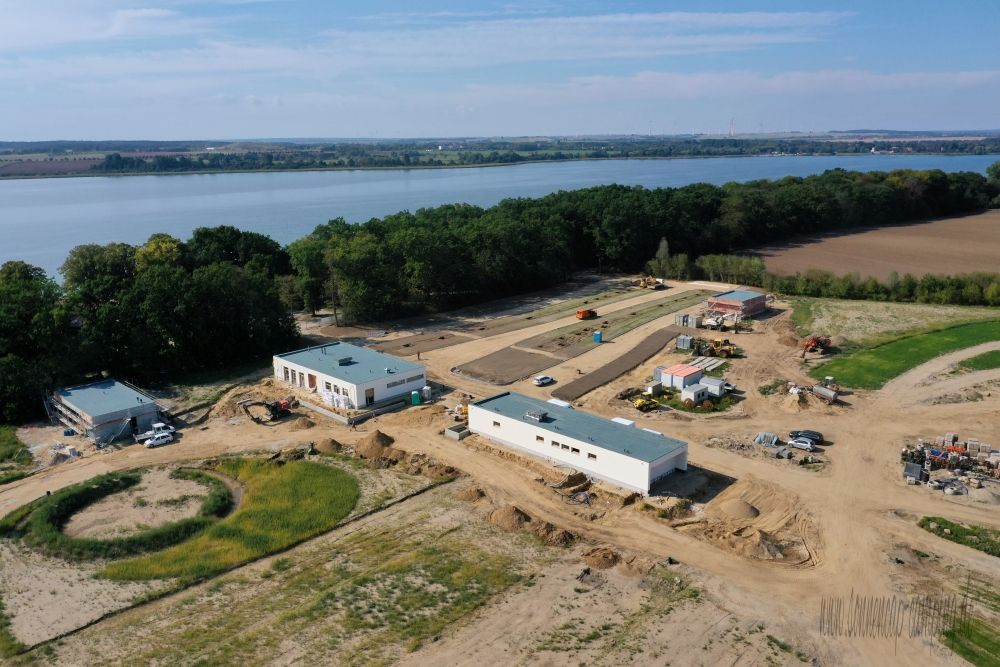 2020-09-16-01D1556B3A-EDE5-DCA9-F9F6-B5371993913E